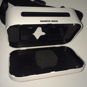 Virtually reality (VR) goggles